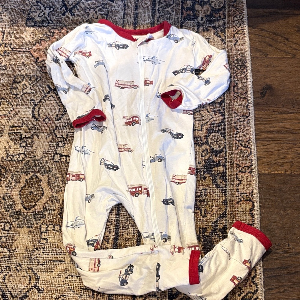 Kyte BABY zipper romper in emergency vehicle (2T)